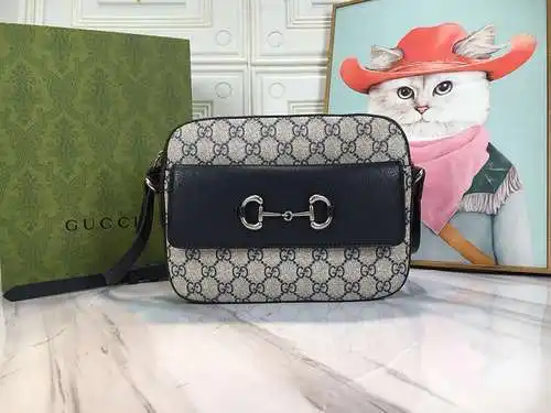 Bolso bandolera GG, elaborado en piel de vacuno original importada, alta calidad, entrega en bolsa d