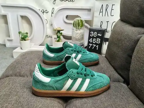 771DAdidas originals Busenitz Vulc adidas Casi 70 años de originales clásicos hechos de gamuza origi
