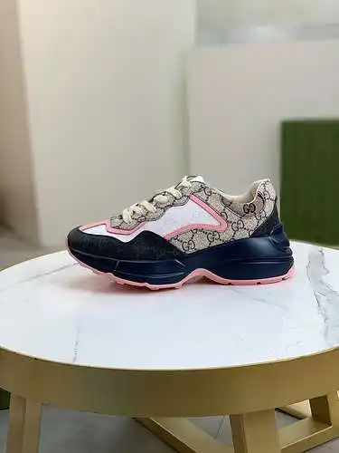 Código de modelo de pareja GUCCI: 0223C80 Talla: código femenino 34-41 código masculino 38-46 (hembr