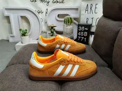 771DAdidas originals Busenitz Vulc adidas Casi 70 años de originales clásicos hechos de gamuza origi