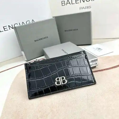 La bolsa BAL Baka está hecha de piel de vaca original importada, calidad de alta gama, factura de bo