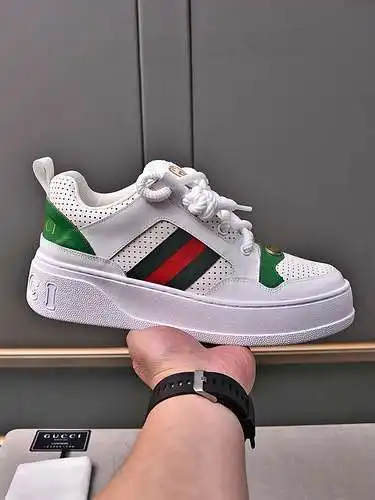 Zapatos de hombre GUCCI Código: 0227B70 Talla: 38-44 (45 se pueden personalizar)