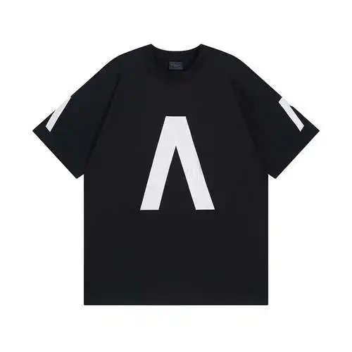 BLCG/Balenciaga colabora con Archive para crear una camiseta conjunta de manga corta