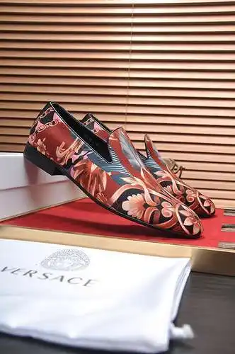Zapatos de hombre Versace Código: 0312B60 Talla: 38 a 44 (45 y 46 se pueden personalizar y no se pue