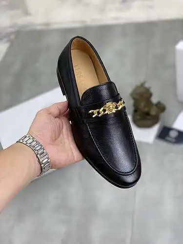 Zapatos de hombre Versace Código: 0307C10 Talla: 38-44 (45 personalizados)