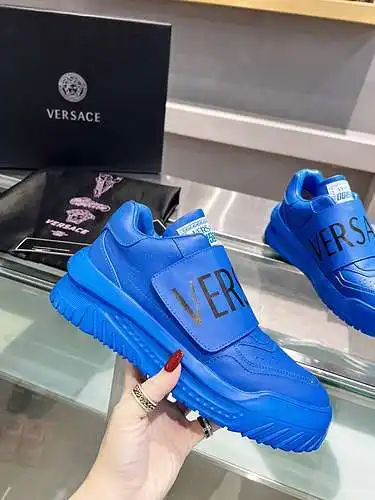 Zapatos Versace para hombre y mujer Código: 0318C40 Talla: 35-46