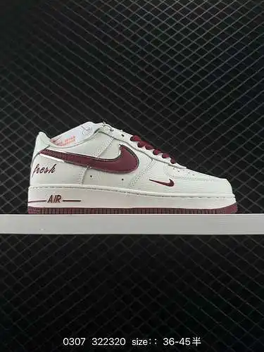 La horma original y el cartón original de Air Force '7 Low crean una versión pura de Air Force #Enfo