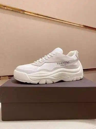 Zapatos de hombre Valentino Código: 0313C00 Talla: 38--44 (45 se pueden personalizar)