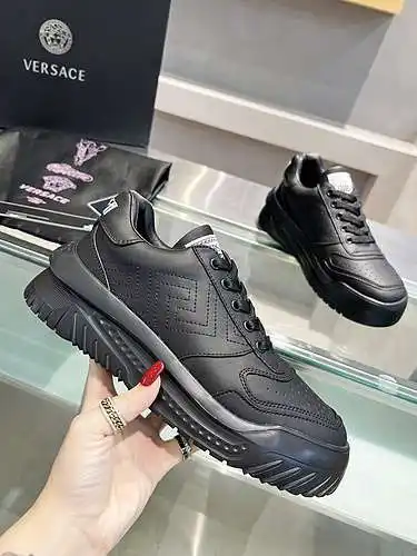Zapatos Versace para hombre y mujer Código: 0318C40 Talla: 35-46