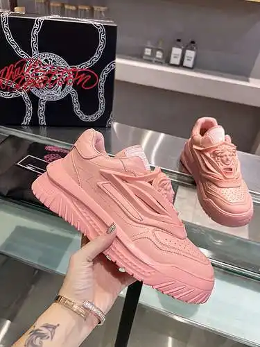 Zapatos Versace para hombre y mujer Código: 0318C40 Talla: 35-46