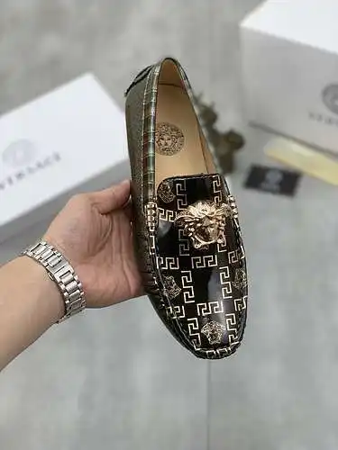 Zapatos de hombre Versace Código: 0307B10 Talla: 38-44 (45 personalizados)