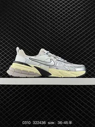 8 Nike V2K Run Runtekk Las zapatillas para correr Nike V2K Low en blanco, rosa y verde, antideslizan