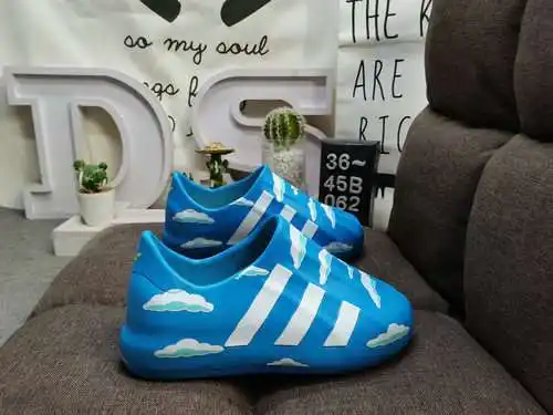 062Adidas originals Zapatillas Adifom Superstar Fabricadas con un 50% de materiales naturales y reno
