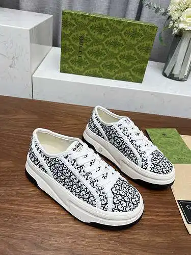 Zapatos GUCCI para hombre y mujer Código: 0318C00 Talla: Mujer 35-41, Hombre 40-45