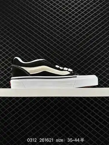 Zapatillas Vans Knu-Skool VR3 LX. Zapatillas deportivas informales vulcanizadas retro de caña baja d