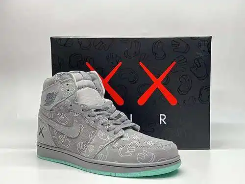 AJ1 personalizado gris frío 36~47.5 con media talla