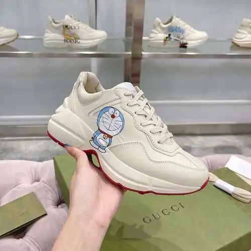 Zapatos GUCCI para hombre y mujer Código: 0306D30 Talla: Talla de mujer: 35-40 (34, la personalizaci