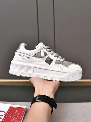 Zapatos Valentino para hombre y mujer Código: 0305C80 Talla: Mujer 35-40, Hombre 38-44 (45 46 person