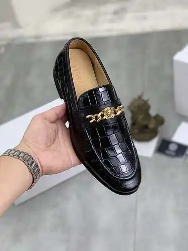 Zapatos de hombre Versace Código: 0307C10 Talla: 38-44 (45 personalizados)