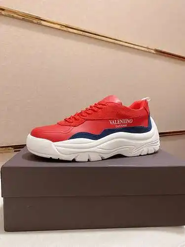 Zapatos de hombre Valentino Código: 0313C00 Talla: 38--44 (45 se pueden personalizar)