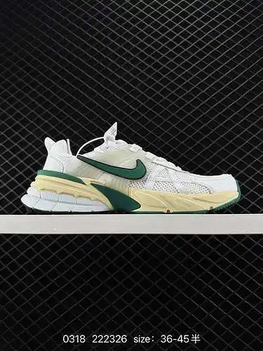 3 Artículo retro Nike V2K Run, nivel original puro, zapato retro para correr para papá. El zapato se