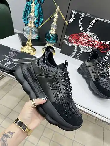 Zapatos Versace para hombre y mujer Código: 0318C20 Talla: Talla mujer 35-41, Talla hombre 38-44