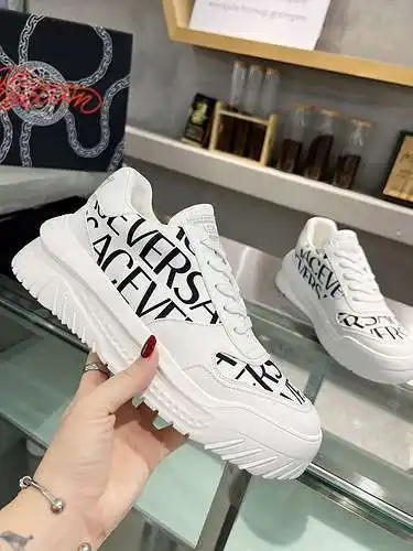 Zapatos de hombre Versace Código: 0318C40 Talla: Talla de hombre 39-46