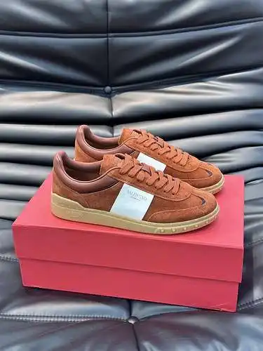Valentino Pareja Código Modelo: 0227B60 Talla: 35-45 (45 personalizados)