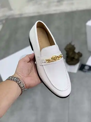 Zapatos de hombre Versace Código: 0307C10 Talla: 38-44 (45 personalizados)