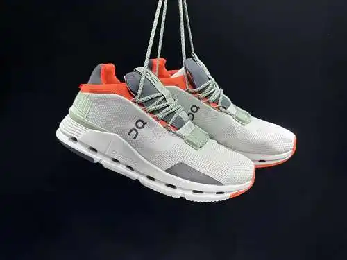 blanco naranja azul oscuro