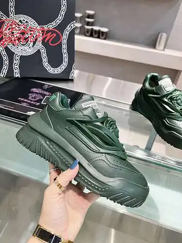 Zapatos Versace para hombre y mujer Código: 0318C40 Talla: 35-46