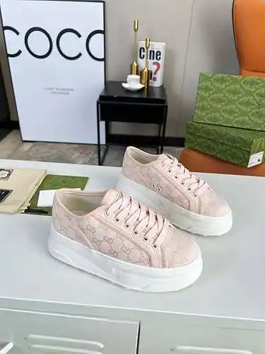 Zapatos GUCCI para hombre y mujer Código: 0318C00 Talla: Mujer 35-41, Hombre 40-45