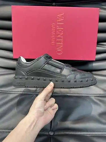 Zapatos de hombre Valentino Código: 0223C00 Talla: 38-44