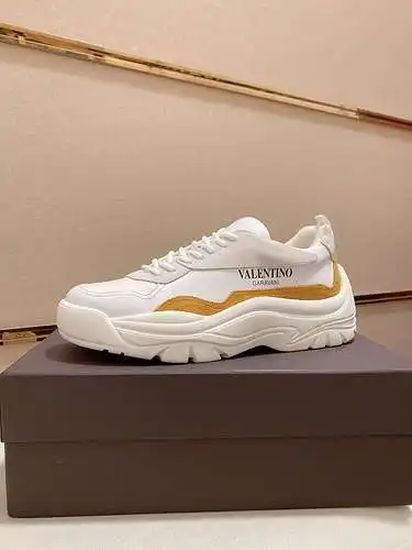 Zapatos de hombre Valentino Código: 0313C00 Talla: 38--44 (45 se pueden personalizar)