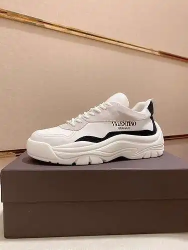 Zapatos de hombre Valentino Código: 0313C00 Talla: 38--44 (45 se pueden personalizar)