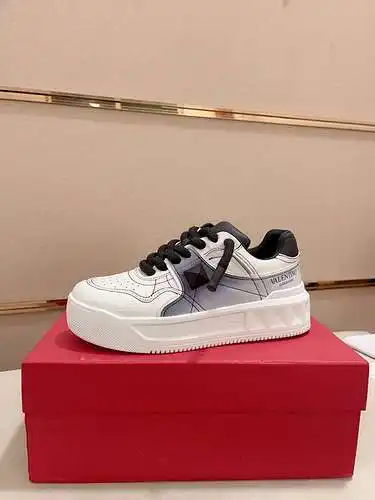 Zapatos Valentino para hombre y mujer Código: 0313D00 Talla: 35-45 (45 se puede personalizar)