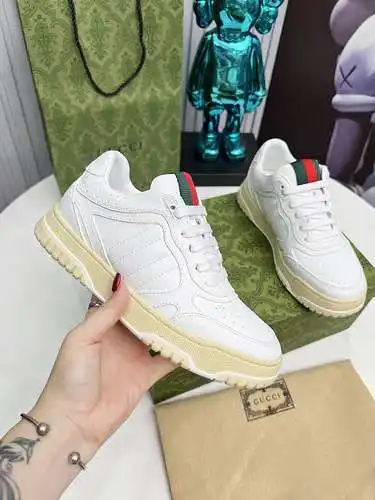 Zapatos GUCCI para hombre y mujer Código: 0318C30 Talla: 35-46