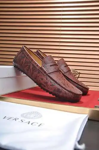 Zapatos de hombre Versace Código: 0312B90 Talla: 38 al 44 (el 45 se puede personalizar y no se puede