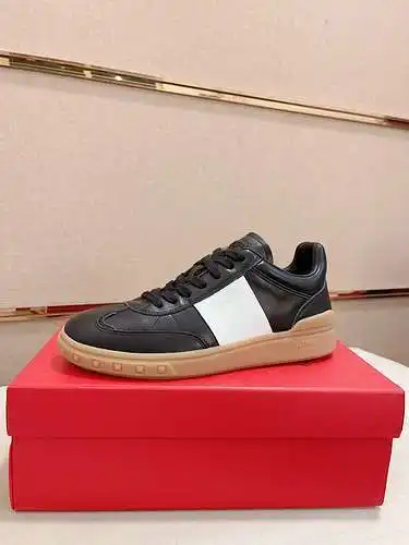 Zapatos Valentino para hombre y mujer Código: 0314B60 Talla: 35-45 (se puede personalizar a 45, no r
