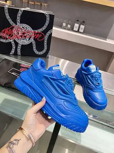 Zapatos Versace para hombre y mujer Código: 0318C40 Talla: 35-46