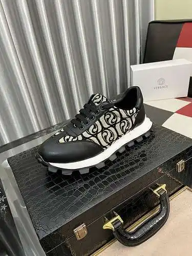 Zapatos de hombre Versace Código: 0310B40 Talla: 38-44