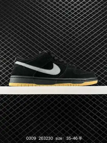 Nike Dunk SB Low “Black Coral” costuras en negro y rosa. Esta combinación de colores aún muestra bue