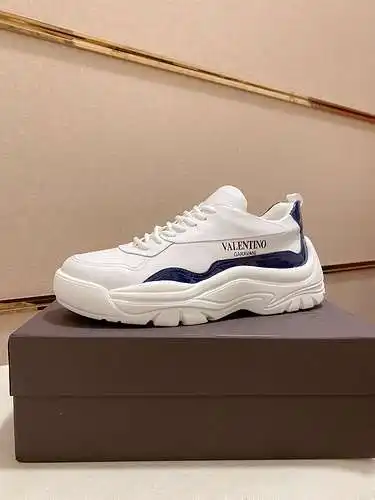 Zapatos de hombre Valentino Código: 0313C20 Talla: 38--44 (45 se pueden personalizar)