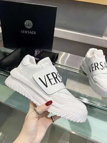 Zapatos Versace para hombre y mujer Código: 0318C40 Talla: 35-46