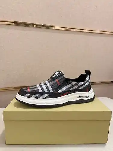 Zapatos de hombre Burberry Código: 0314B30 Talla: 38-44