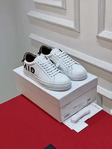 Zapatos Givenchy para hombre y mujer Código: 0318C60 Talla: Mujer 35-41, Hombre 38-45