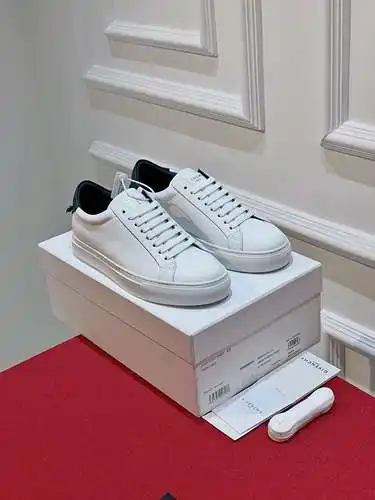 Zapatos Givenchy para hombre y mujer Código: 0318C40 Talla: Mujer 35-41, Hombre 38-45