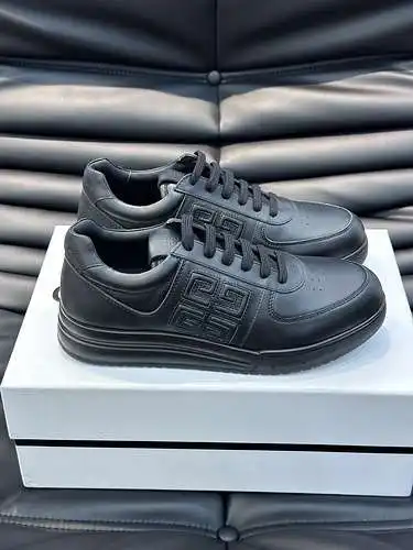 Zapatos de hombre Givenchy Código: 0304B50 Talla: 38-44 (45 personalizados)