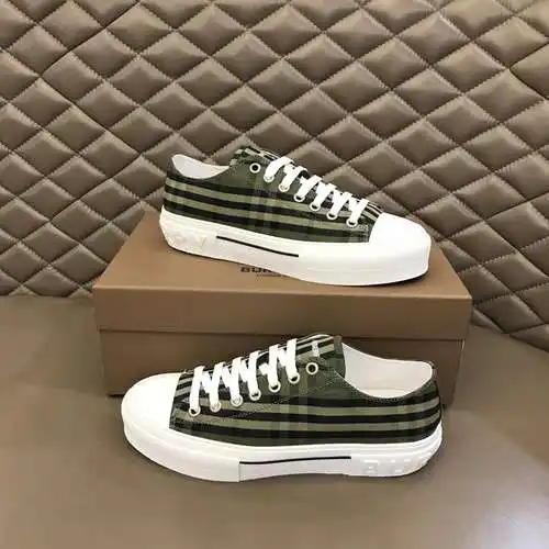 Zapatos de hombre Burberry Código: 0321B40 Talla: 38-44