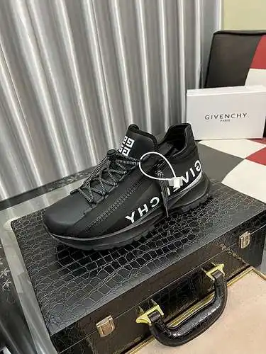 Zapatos de hombre Givenchy Código: 0310C10 Talla: 38-44